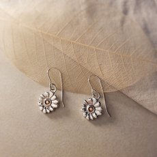 Mountain Daisy Earrings-jewellery-The Vault