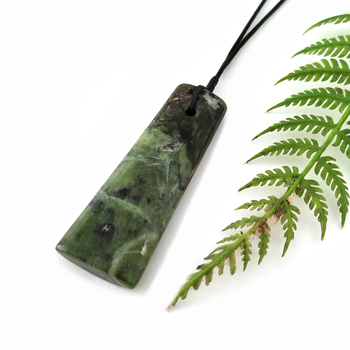 Pounamu Pendant Simple Toki