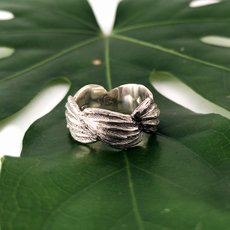 Feather Gills Ring-jewellery-The Vault