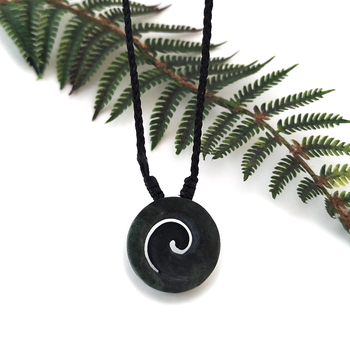 Ernesto Ovalle Pounamu Open Koru