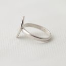 Tiny Leaf Ring Silver