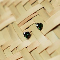 Kawakawa Gem Studs Gold Plate-jewellery-The Vault