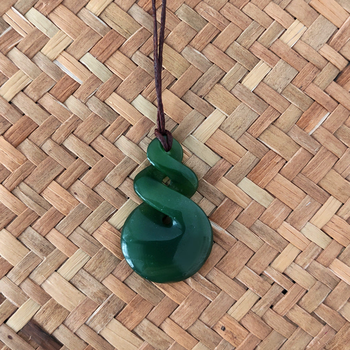 Pounamu Pendant Pikorua Twist