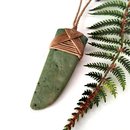 Pounamu Pendant Lashed Blade