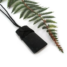 Pounamu Pendant Lashed Toki-jewellery-The Vault