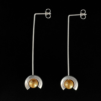 Tulip Mania Dangles Stud Earring