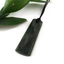 Pounamu Pendant Simple Toki Rimu Knotching