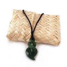 Pounamu Pendant Pikorua Kawakawa-jewellery-The Vault